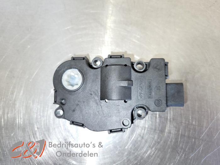 Kachelklep Motor van een Mercedes V-Klasse, Gebruikt, -, Ophalen of Verzenden, -