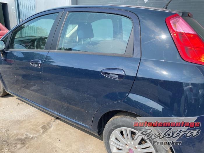 Portière 4portes arrière gauche d'un Fiat Punto Grande (47, Autos : Pièces & Accessoires, -, 3 mois de garantie, Utilisé, Porte