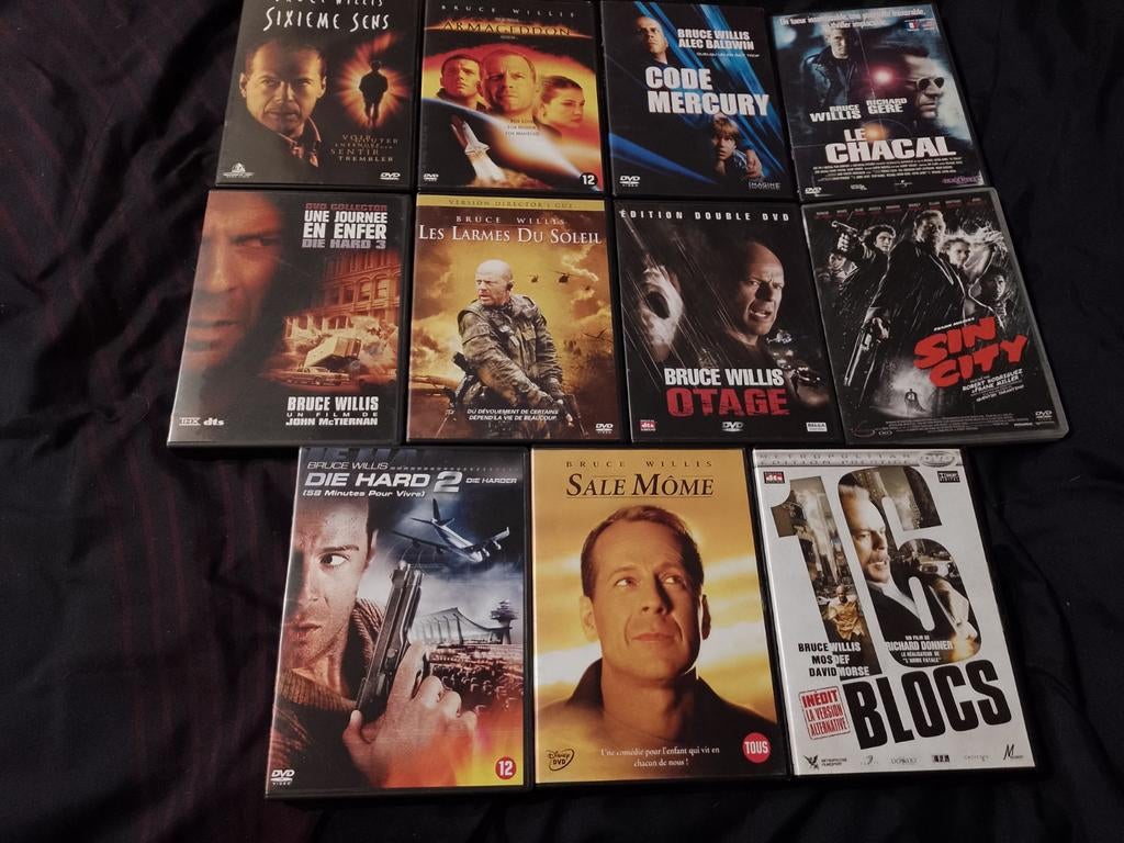 A vendre en DVD 11 films Bruce Willis, À partir de 9 ans, Enlèvement ou Envoi, Comme neuf, Action