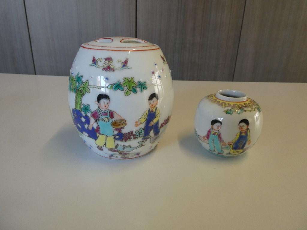 Leuke porseleinen Chinese potjes en vazen, Overige kleuren, Aardewerk of Porselein, Ophalen of Verzenden, Zo goed als nieuw