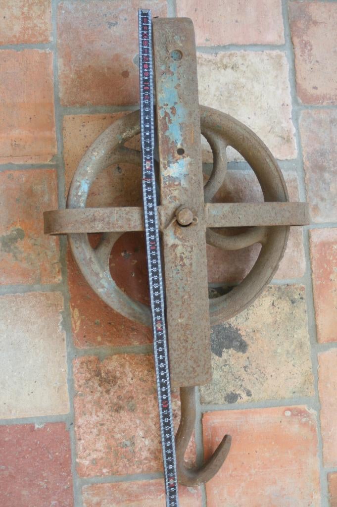 industriële gietijzeren / ijzeren katrol (60cm), Antiek en Kunst, Antiek | Gereedschap en Instrumenten, Ophalen of Verzenden