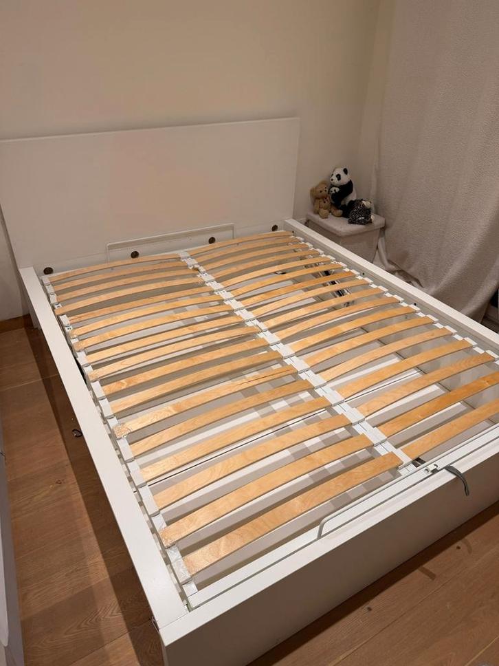 Lit double Ikea 160x200, Maison & Meubles, Chambre à coucher | Lits, Utilisé, Deux personnes, 160 cm, 200 cm, Blanc, Enlèvement