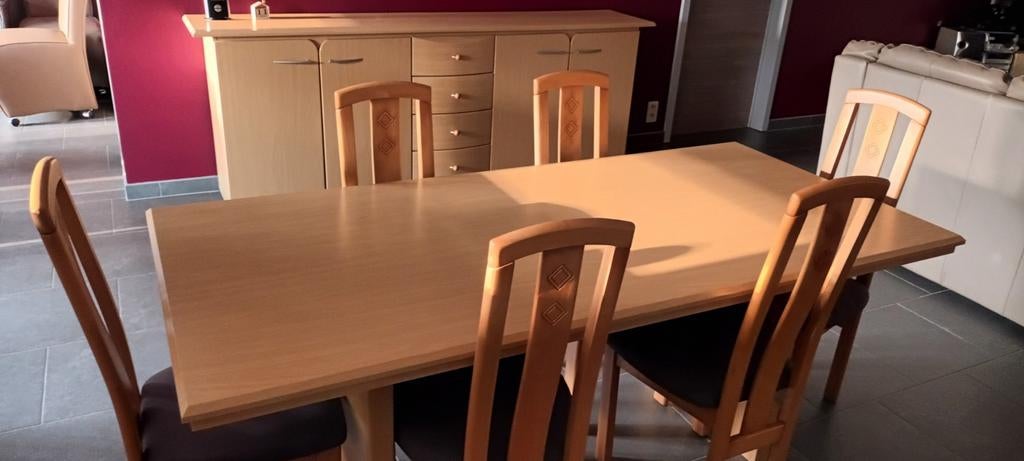 Meubel set van tafel met 6 stoelen, vitrinekast en dressoire, Ophalen