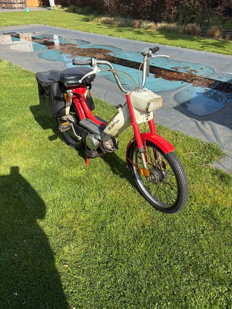Honda camino 76 model delux Met batterij onder het zadel, Vélos & Vélomoteurs, Cyclomoteurs | Oldtimers & Ancêtres, Enlèvement ou Envoi