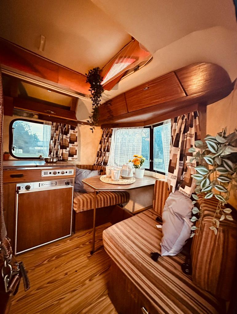 Caravane rétro Vintage Eriba Toinette Touring < 750 kg, Jusqu'à 5, 4 à 5 mètres, Poêle, Particulier