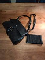 Sac a main vintage Delvaux noir toile de cuire+ portefeuille, Bijoux, Sacs & Beauté, Sacs | Sacs Femme, Enlèvement ou Envoi, Utilisé