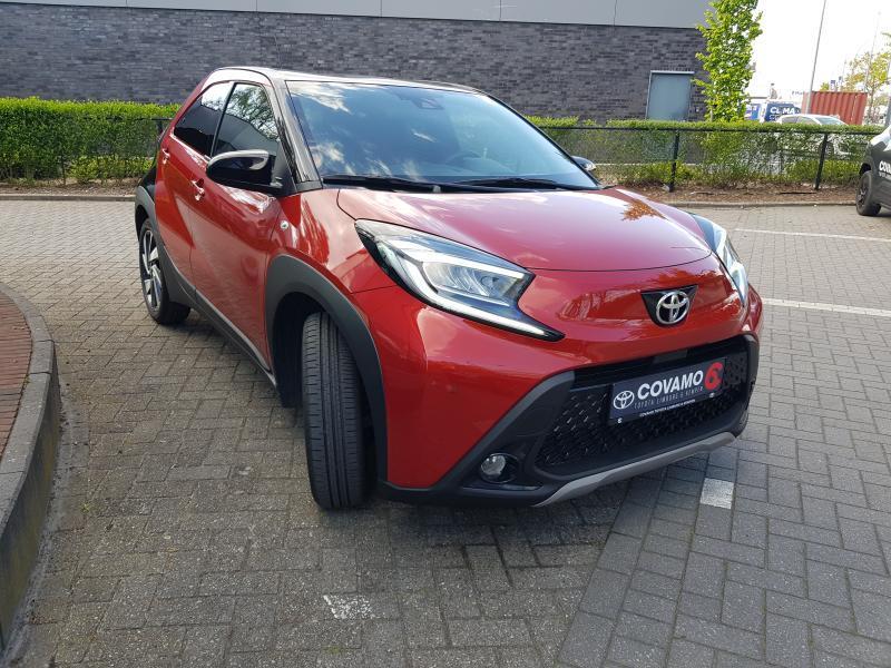 Toyota Aygo X Envy AUTOMAAT, Rouge, https://public.car-pass.be/vhr/d8d5eadf-a0eb-479f-82f3-2bf556ff1c94, Achat, Euro 6