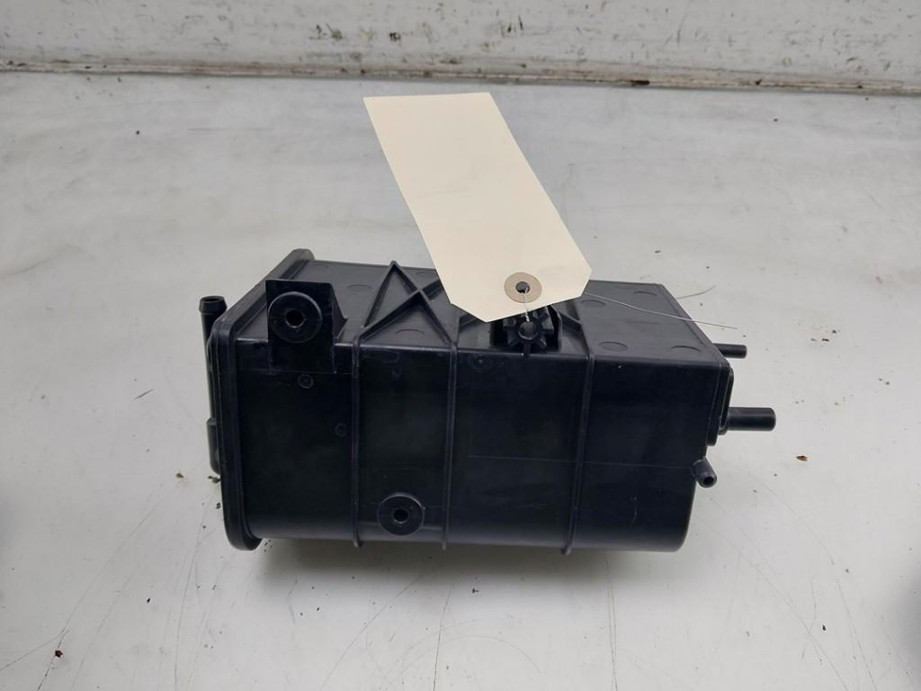 KOOLSTOFFILTER Porsche 718 Boxster (982) (|982201801|), Gebruikt, Porsche, Lisa.Scalzo@aptiv.com, Aptiv PLC