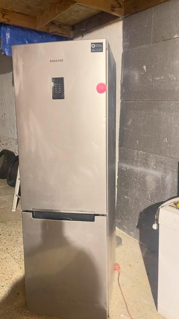 frigo congélateur Samsung A+ full inox en bon etat !, Electroménager, Réfrigérateurs & Frigos, Reconditionné, Avec compartiment congélateur