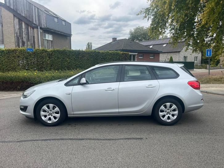 Opel Astra 1.6 cdti 137000 km 02/2016 euro6, Auto's, Opel, Particulier, Astra, ABS, Airbags, Airconditioning, Alarm, Boordcomputer