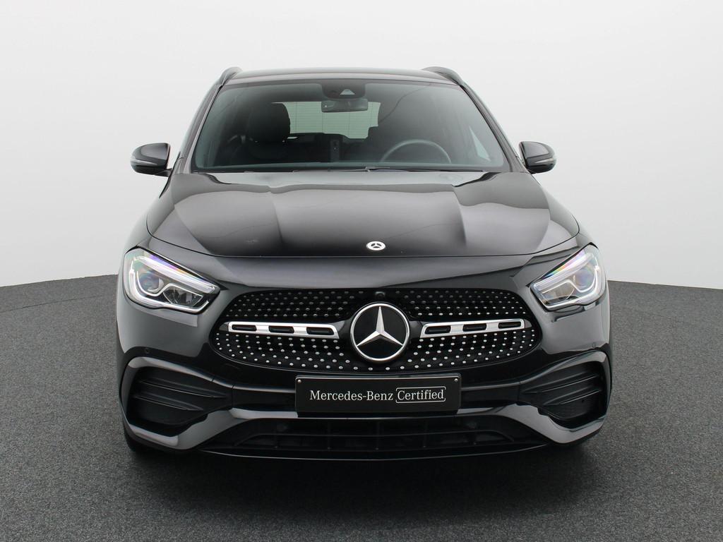 Mercedes-Benz GLA 180 AMG Line + NIGHTPAKKET + SENSOREN + CA, Auto's, Stof, Gebruikt, 4 cilinders, 136 pk