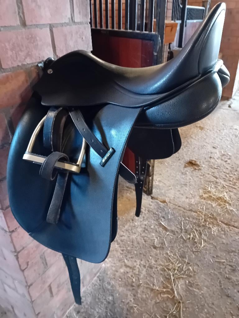 Wintec zadel, Dieren en Toebehoren, Ophalen, Gebruikt, Dressuur