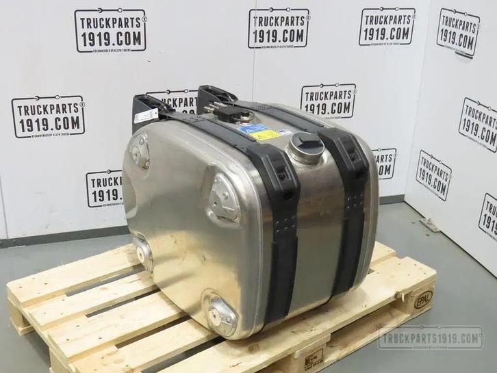 Scania 2713474 Brandstoftank + steunen 165L, Autos : Pièces & Accessoires, Pièces camion, Scania, Systèmes à carburant, Utilisé