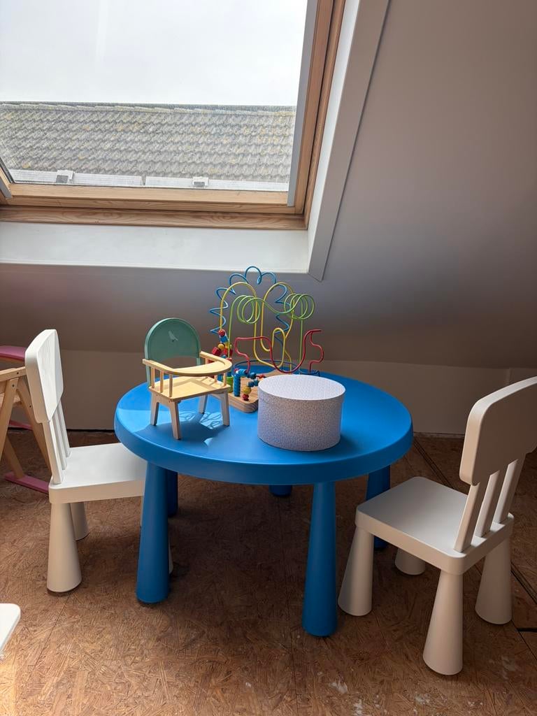 Table enfant ikea et 2 chaises, Enlèvement ou Envoi, Comme neuf