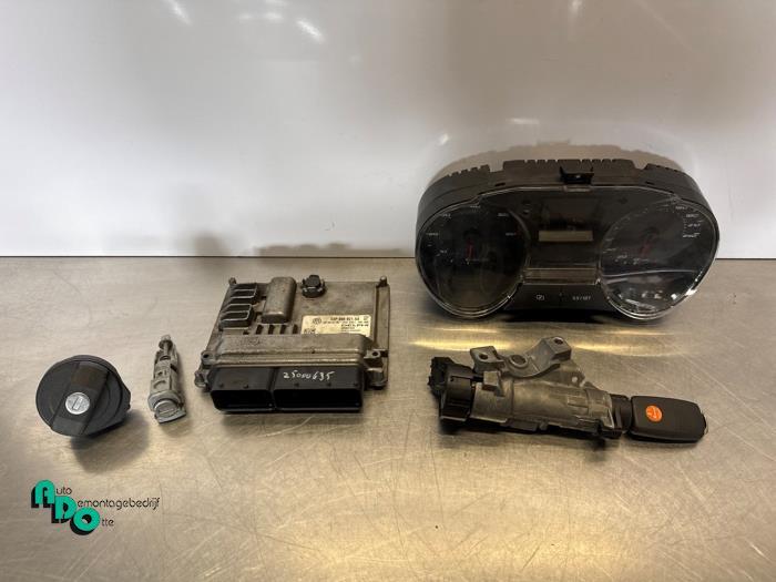 Serrure de contact + ordinateur d'un Seat Ibiza (Ibiza 08-), -, 3 mois de garantie, Utilisé, -