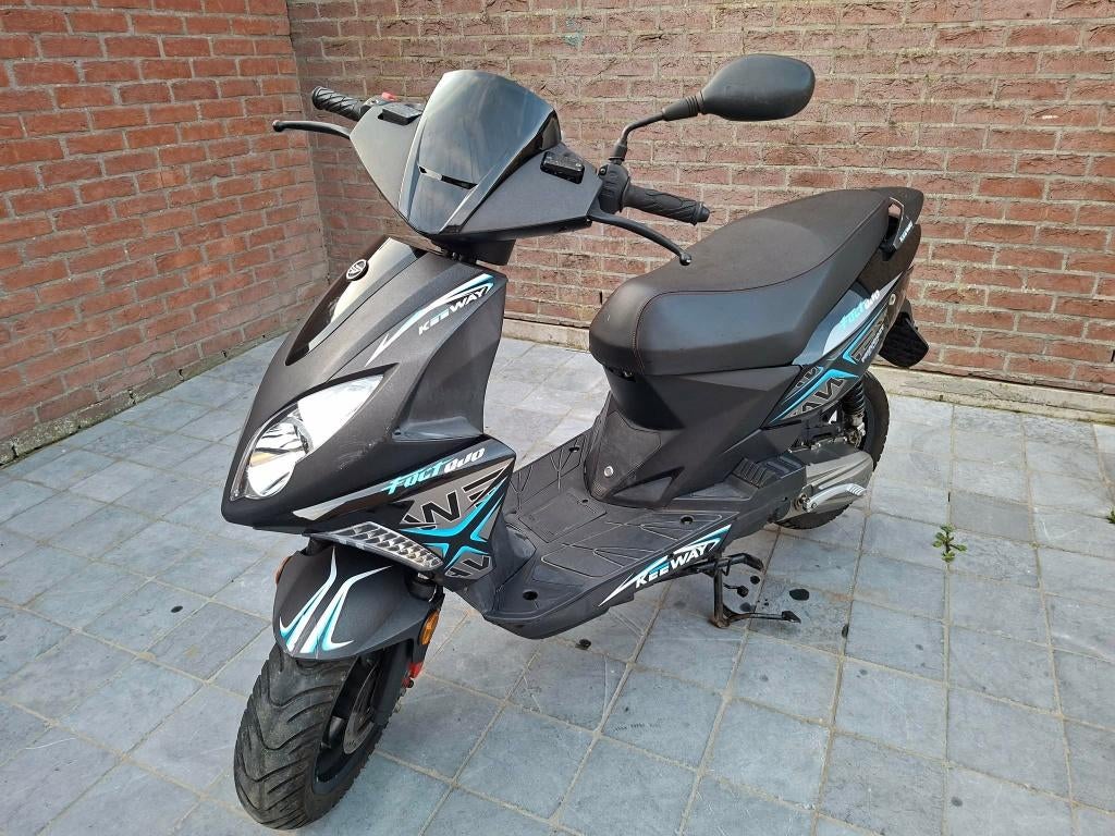 Generic B klasse perfecte staat + levering, Vélos & Vélomoteurs, Scooters | Peugeot, Classe B (45 km/h), Enlèvement, Utilisé, 50 cm³