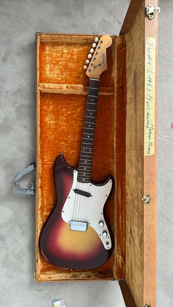 Fender Musicmaster “L-serie” 1963, Enlèvement, Fender