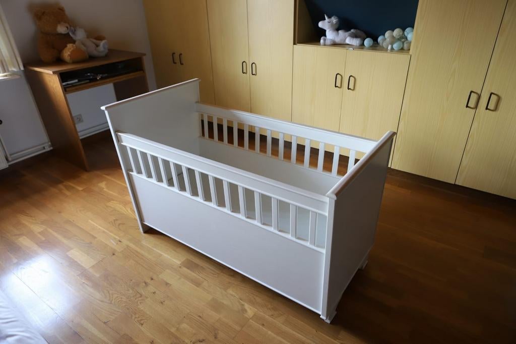Babybedje wit, Enfants & Bébés, Chambre d'enfant | Chambres d'enfant complètes, Neuf, Garçon ou Fille, Enlèvement
