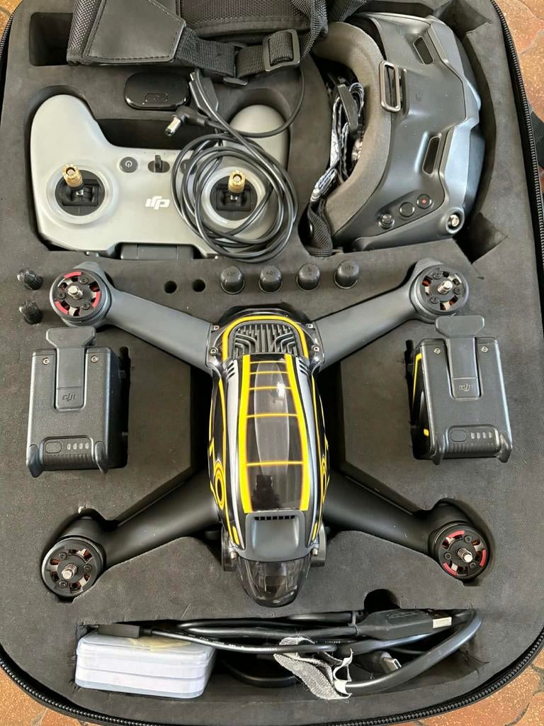 Drone pour professionnel DJI FPV Combo (UE), Hobby & Loisirs créatifs, Modélisme | Radiocommandé & Téléguidé | Hélicoptères & Quadricoptères