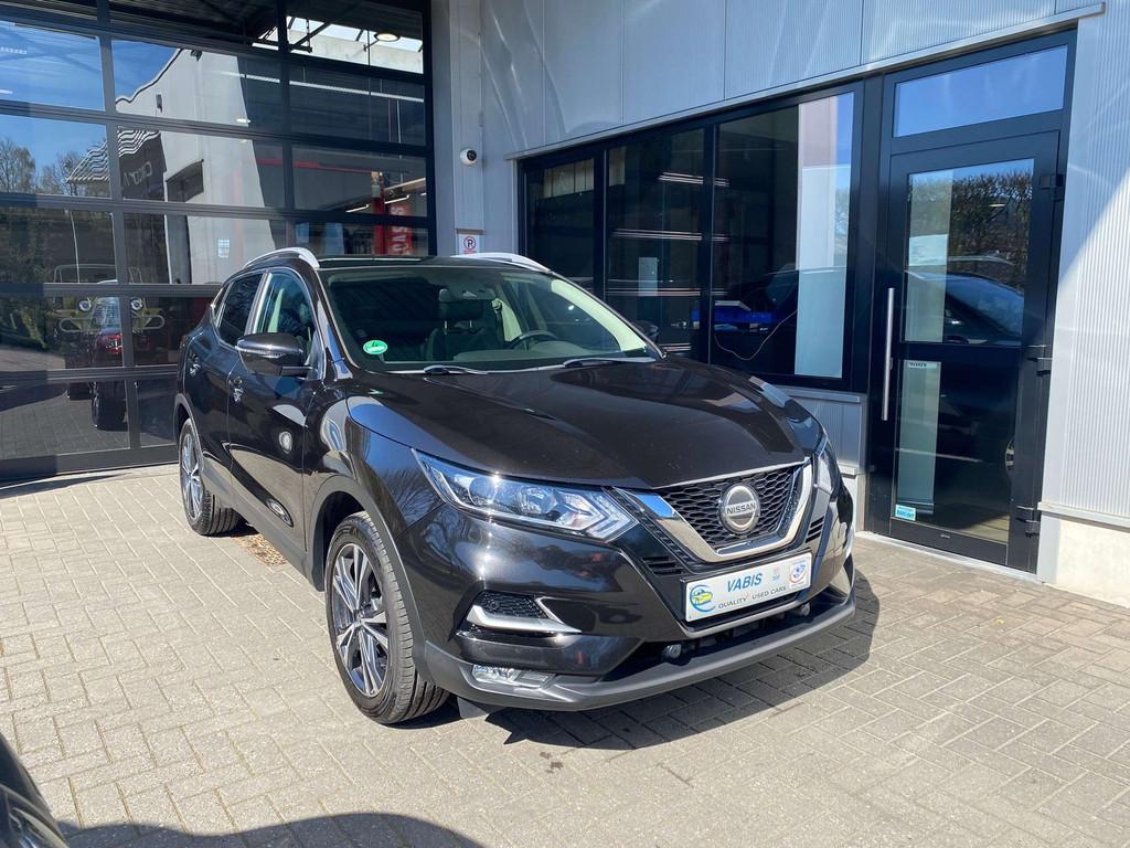 Nissan Qashqai Qashqai 1.3 DIG-T N-Connecta, Stof, Gebruikt, 4 cilinders, Zwart