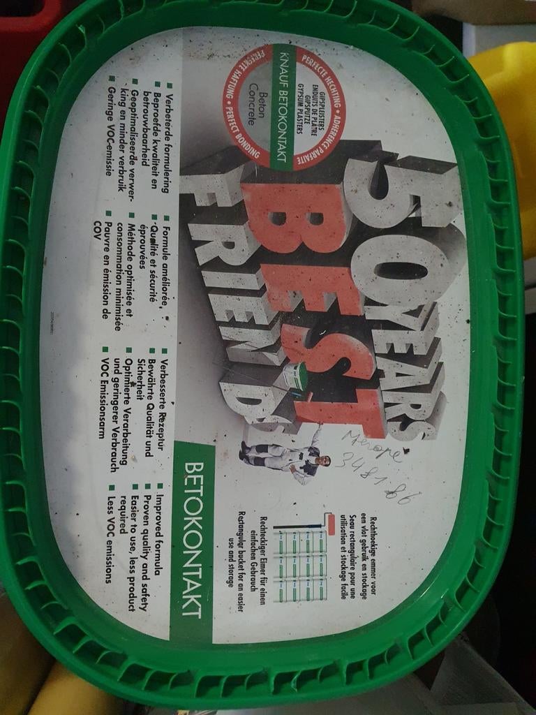 Seau de betokontakt  accrocheur pour murs, Ophalen