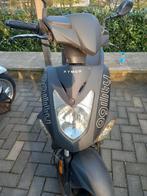 Scooter kymco type B 50cc. rijdt 40 km/u, Fietsen en Brommers, Ophalen of Verzenden