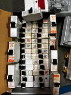 Zekeringen, Hobby en Vrije tijd, Elektronica-componenten, Ophalen, Zo goed als nieuw