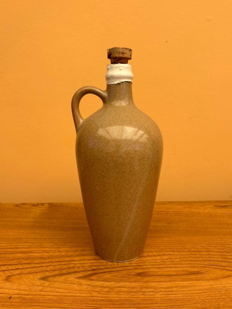 Cruche en grès vintage avec bouchon en liege, Maison & Meubles, Envoi, Comme neuf