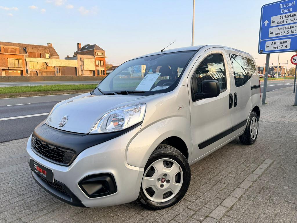Fiat Qubo Easy 2017 *021000km* 1.4benzine Euro6b Airco 5zit, 57 kW, Achat, Euro 6, Boîte manuelle