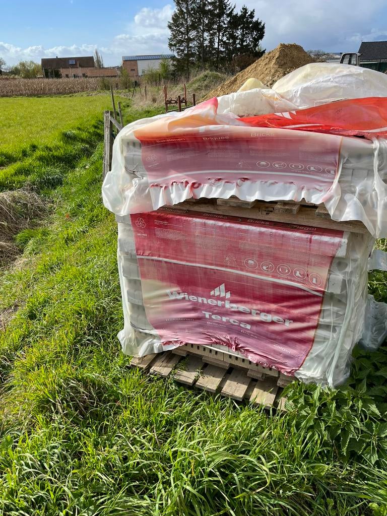 Eco metripolis gevelstenen Wienerberger ( sonic grijs), Doe-het-zelf en Bouw, Ophalen, Zo goed als nieuw, Grijs