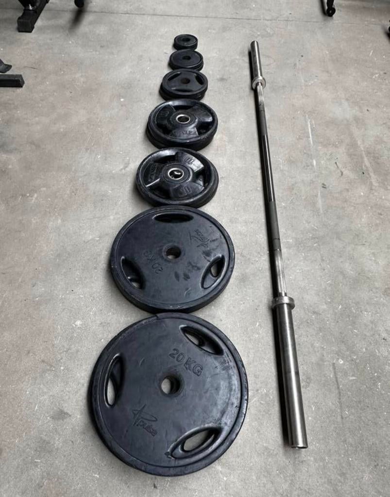 137,5 kg Olympische Gewichten + Olympische Barbell, Sports & Fitness, Équipement de fitness, Enlèvement, Utilisé, Plaques d'haltères