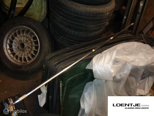 Sierlijst achterscherm BMW 02 touring set 2000 1802 tii etc, Auto-onderdelen, Carrosserie, Gebruikt, Ophalen of Verzenden, BMW