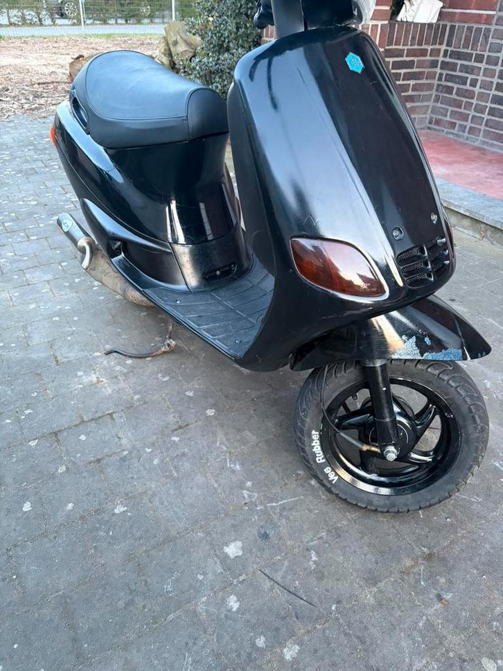 Piaggio zip type 2, Vélos & Vélomoteurs, Scooters | Piaggio, Comme neuf, Zip, Classe A (25 km/h), Deux-temps, Enlèvement