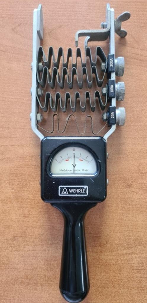 Wehrle  Retro batterijtester, Antiek en Kunst, Antiek | Gereedschap en Instrumenten, Ophalen of Verzenden
