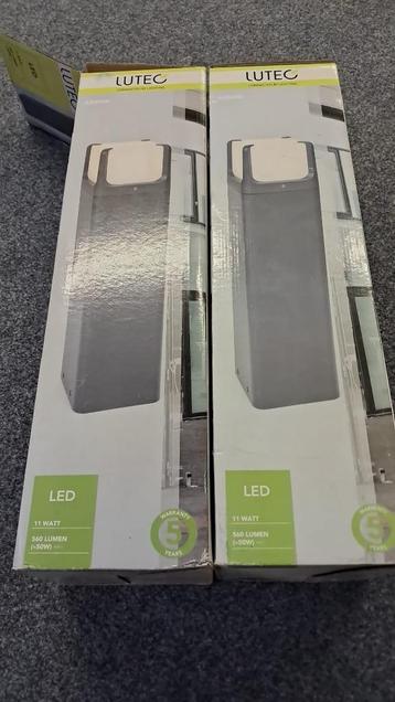 NIEUW Lutec Buitenlantaarn 11 Watt / 560 Lumen (Set : 2 st.) beschikbaar voor biedingen