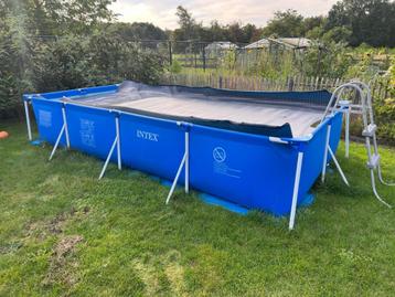 Intex zwembad4,5m x 2,2m x 0,84m beschikbaar voor biedingen