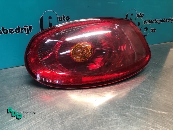 Achterlicht rechts van een Fiat Bravo (Bravo 07-), Auto-onderdelen, Verlichting, Fiat, Gebruikt, 3 maanden garantie, Ophalen of Verzenden