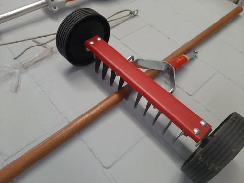 Verticuteerroller UR-M 3  WOLF-Garden, Tuin en Terras, Verticuteermachines, Zo goed als nieuw, Ophalen