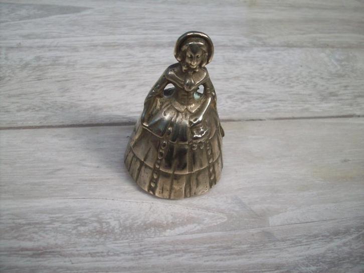 echt massieve geel koper tafel bel model boerinneke, Antiquités & Art, Antiquités | Bronze & Cuivre, Cuivre, Enlèvement ou Envoi