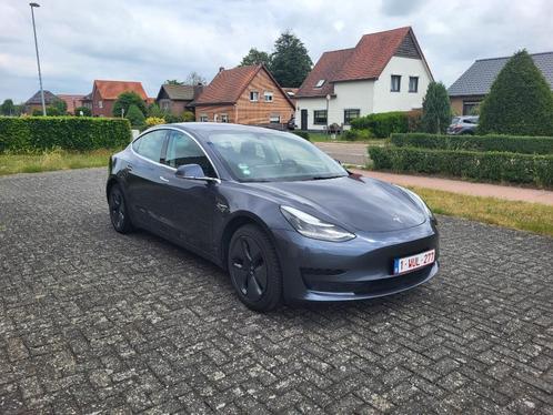 Tesla Model 3 Standard Range Plus (FSD) Silver Gray Metallic, Auto's, Tesla, Particulier, Model 3, ABS, Achteruitrijcamera, Adaptive Cruise Control