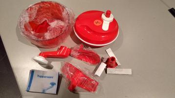 Tupperware Quick Chef III met 3 messen nieuw, Enlèvement ou Envoi, Neuf, Rouge