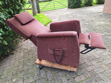 Fauteuil/fauteuil à réglage électrique en tissu rouge/marron