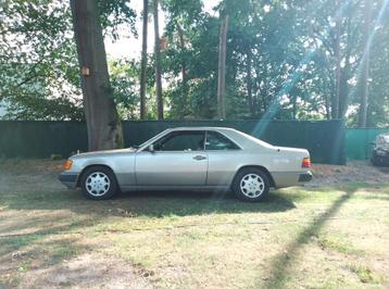 Oldtimer Mercedes W124 300CE coupé 6 cilinder automaat beschikbaar voor biedingen