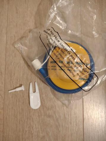 Pomp handpomp voetpomp beschikbaar voor biedingen