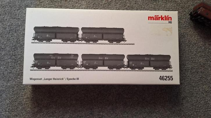 NIEUWE marklin 46255 set van 5 gesloten ertswagens +1 extra, Hobby en Vrije tijd, Modeltreinen | H0, Nieuw, Wagon, Wisselstroom
