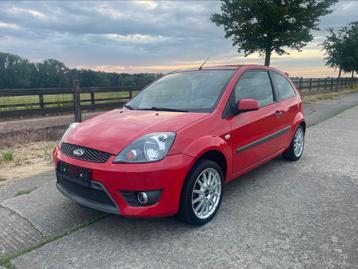 Ford fiesta S 1.6 16v 150.000km carplay, airco,.. beschikbaar voor biedingen
