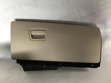 Dashboardkastje beige BMW F01/F02/F03/F04 beschikbaar voor biedingen