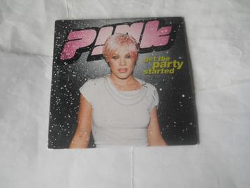 2 CD SINGLES - PINK, Cd's en Dvd's, 2 t/m 5 singles, Ophalen of Verzenden, Zo goed als nieuw, Pop