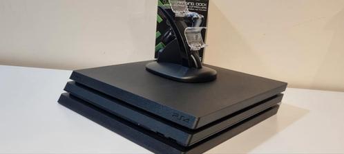 PS4 SPro Complètement remis a neuf/manette/chargeur/cables, Consoles de jeu & Jeux vidéo, Jeux | Sony PlayStation 4, Comme neuf