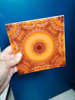 Oranje kunstzinnige tegel, Ophalen